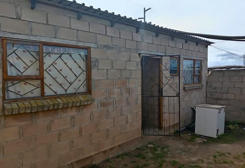 4 Bedroom Property for Sale in Kwanonqaba Western Cape